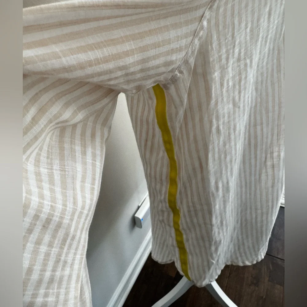 Evereve Cream and Tan Striped Blouse - Picture 3 of 8